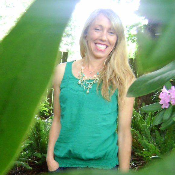 Meet your Posher, Rachel - Picture 1 of 1